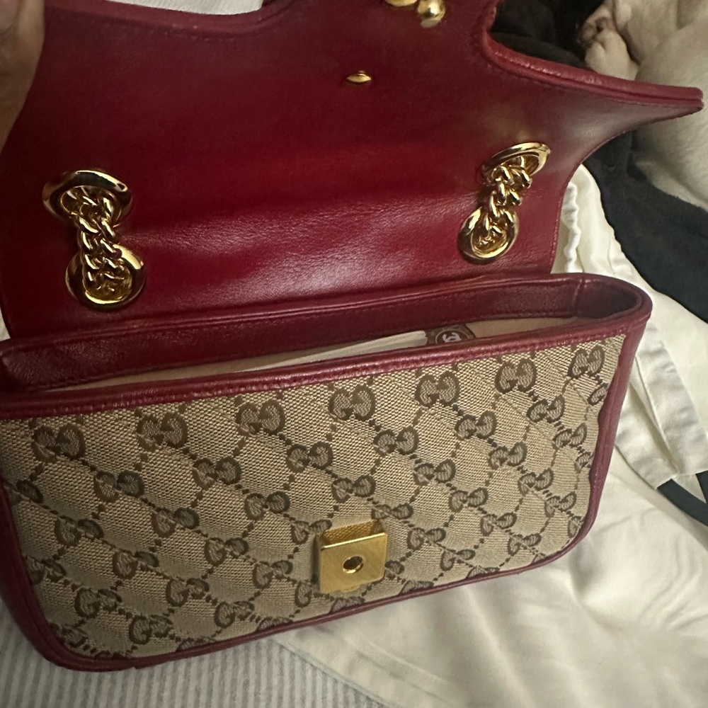 Gucci purse gently used